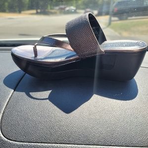 Kenneth Cole sandles